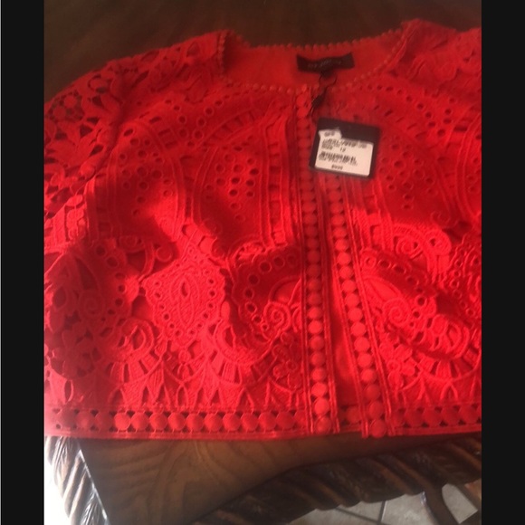 New with tag St. John’s jacket African red size m - Picture 2 of 5